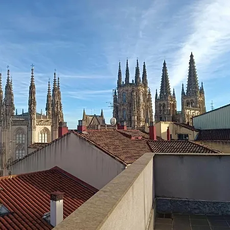 Atuaire Centro Historico Valentin Palencia * Burgos